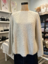 Load image into Gallery viewer, Gorgeous Relaxed Pullover