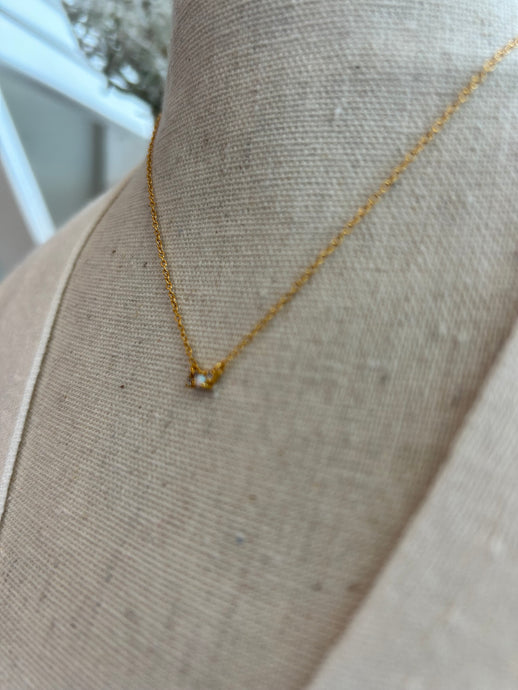 Pavlonva Rhinestone Opal