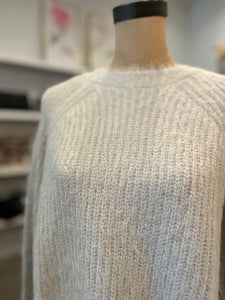 Gorgeous Relaxed Pullover