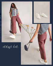 Load image into Gallery viewer, Knit vest with buttons