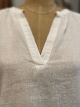 Load image into Gallery viewer, White Linen Top with Sleeve Detail